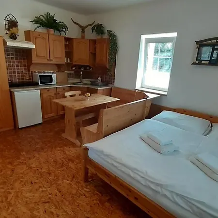 Adri Schonfeld Apartment *