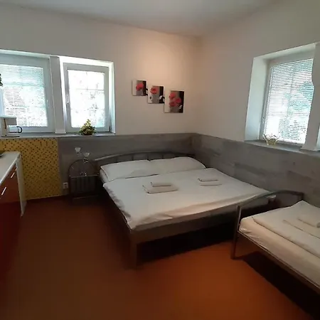 Adri Schonfeld Apartment